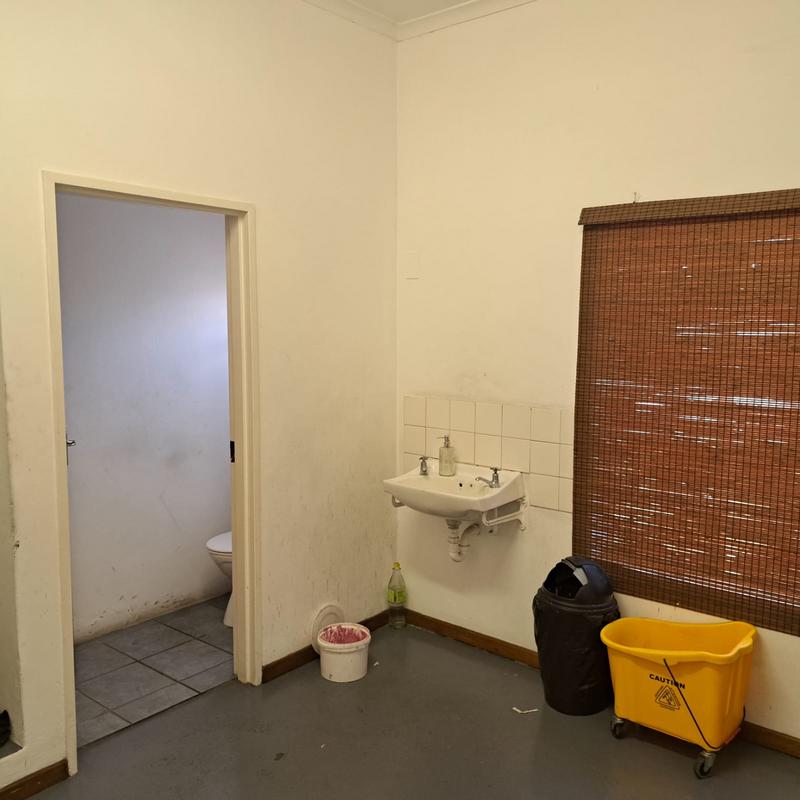 To Let commercial Property for Rent in Deal Party Eastern Cape